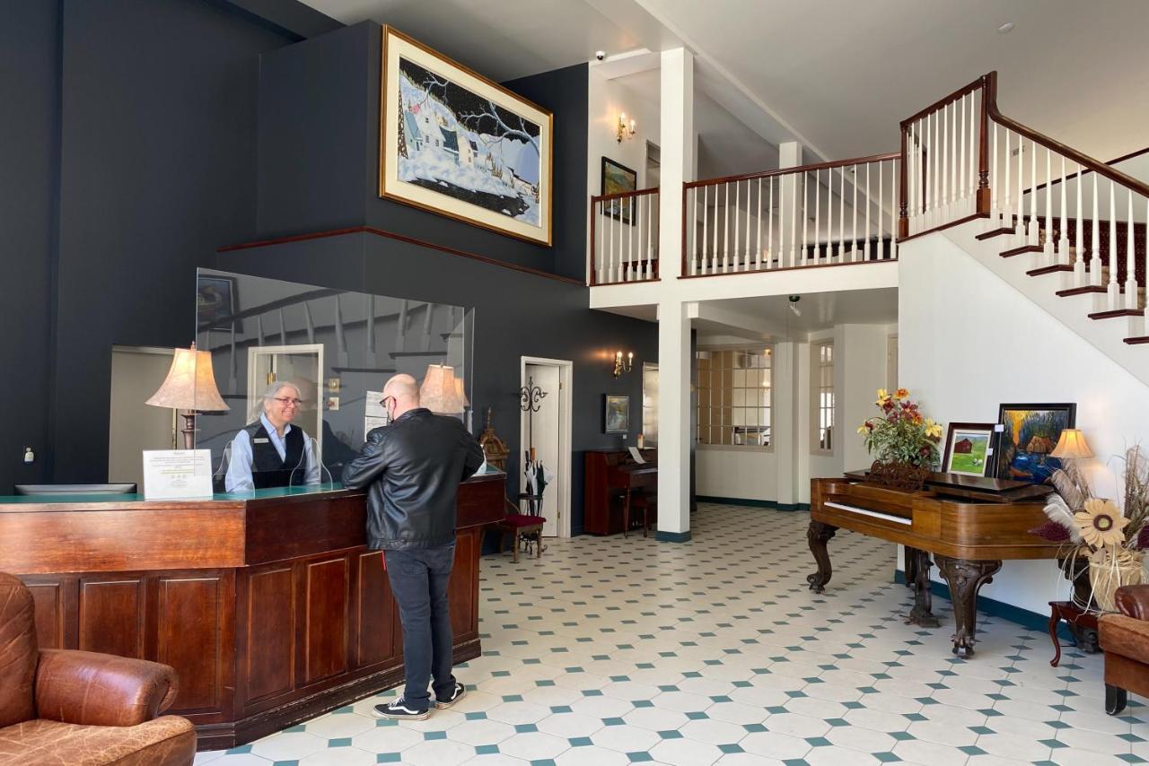Auberge De La Montagne Coupee Saint Jean De Matha Eksteriør billede